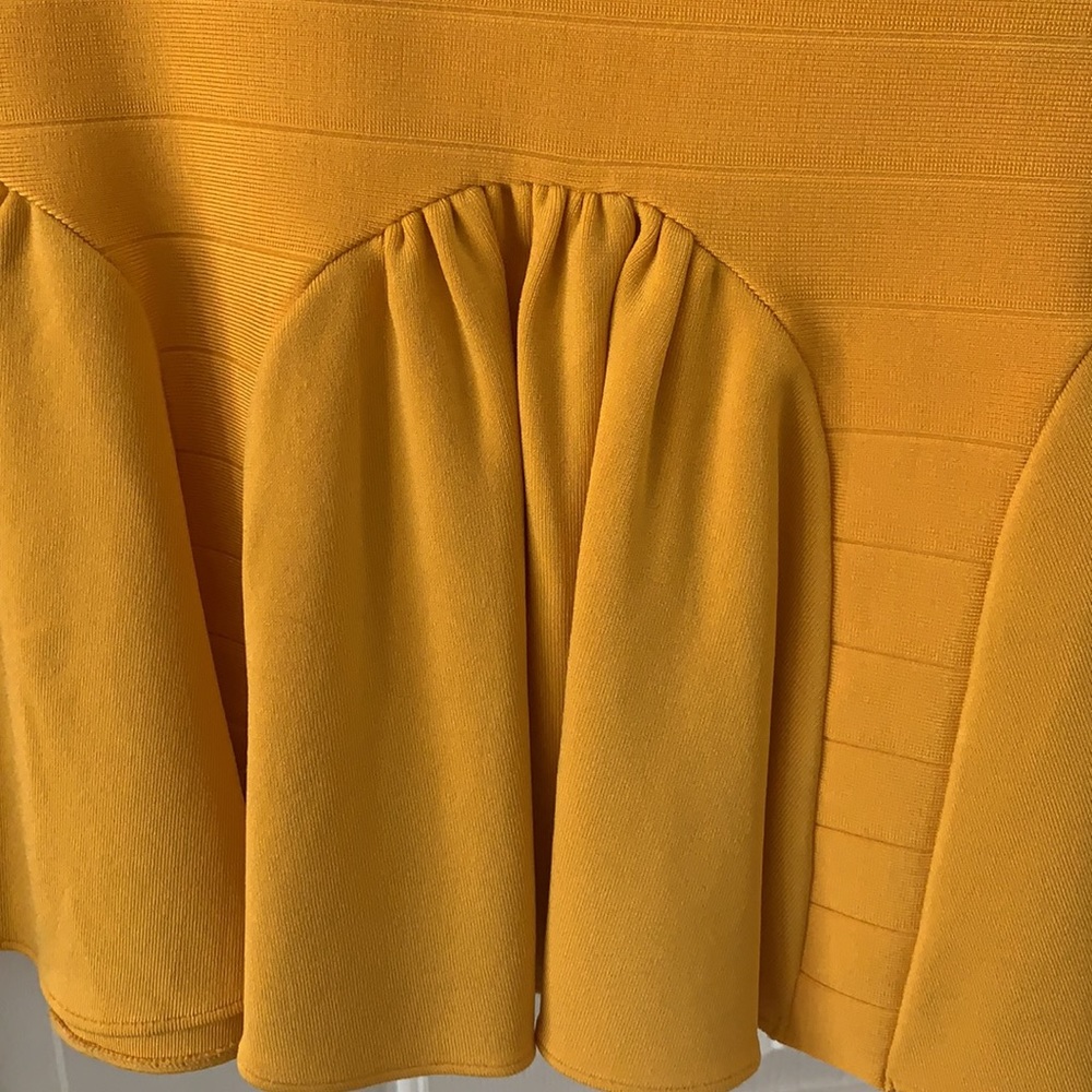 Stunning Bebe dress - Picture 4 of 16